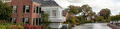 Oude gebouwen aan het water 